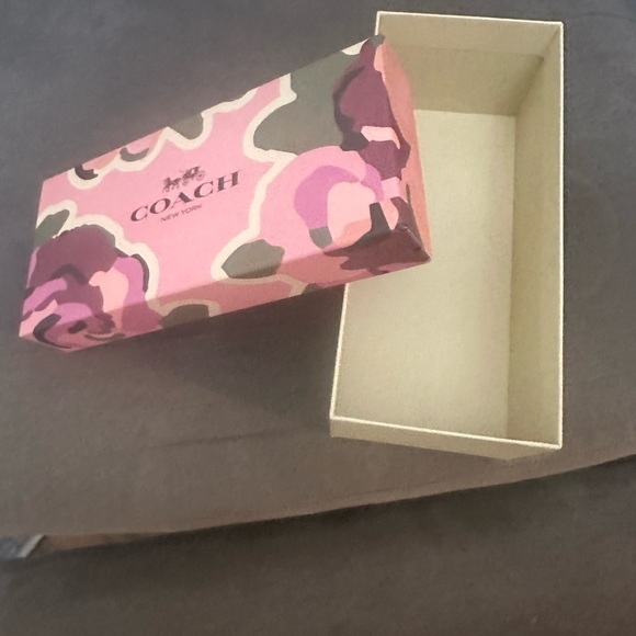 Coach box - Picture 3 of 6